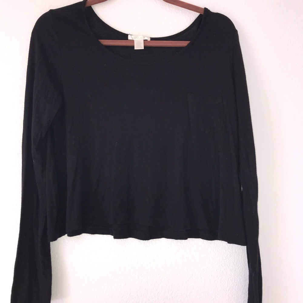 Cropped Black long sleeve